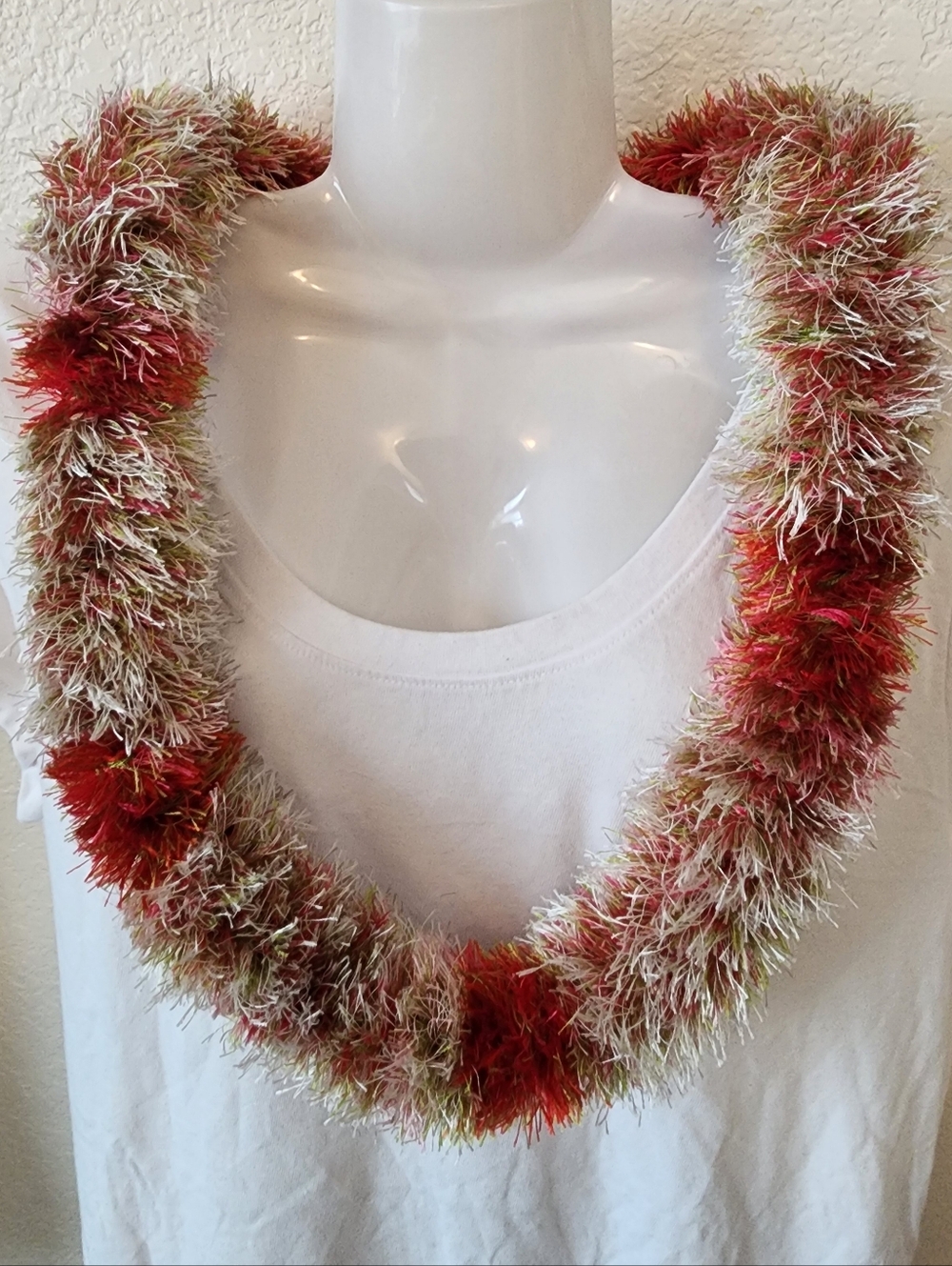 Tripple Braided Thick Eyelash Yarn Lei Necklace in White, Red Floral Accents.